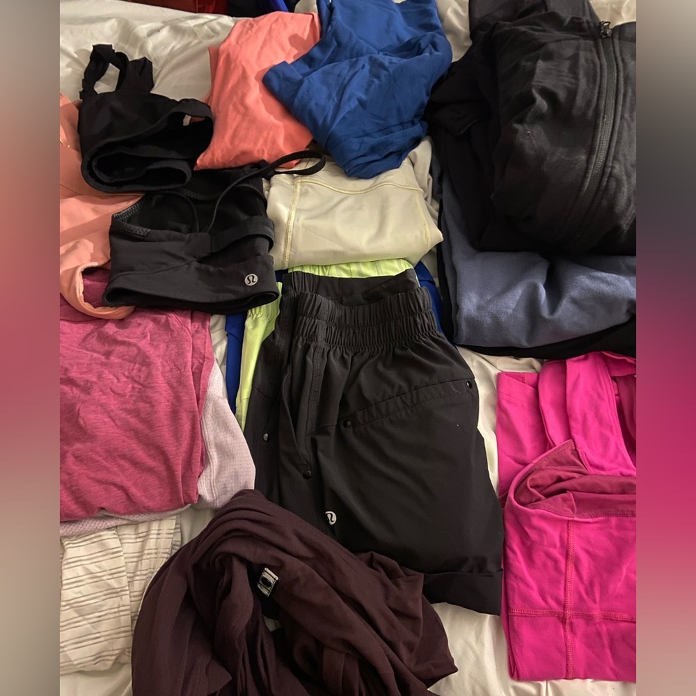 Lululemon workout lot